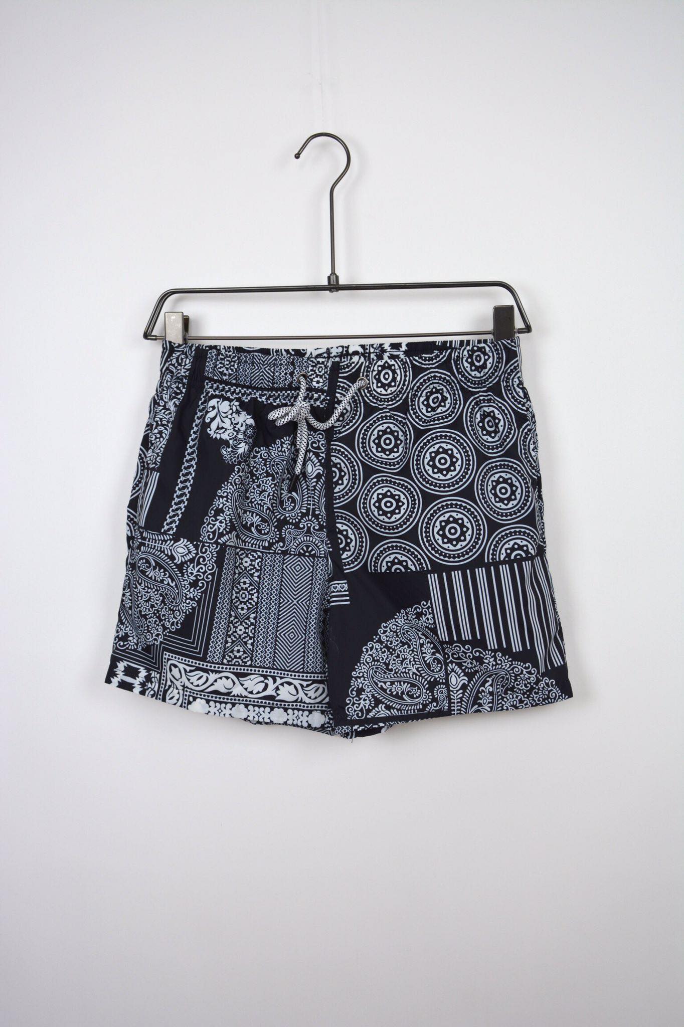 ΜΑΓΙΟ 560 BLACK