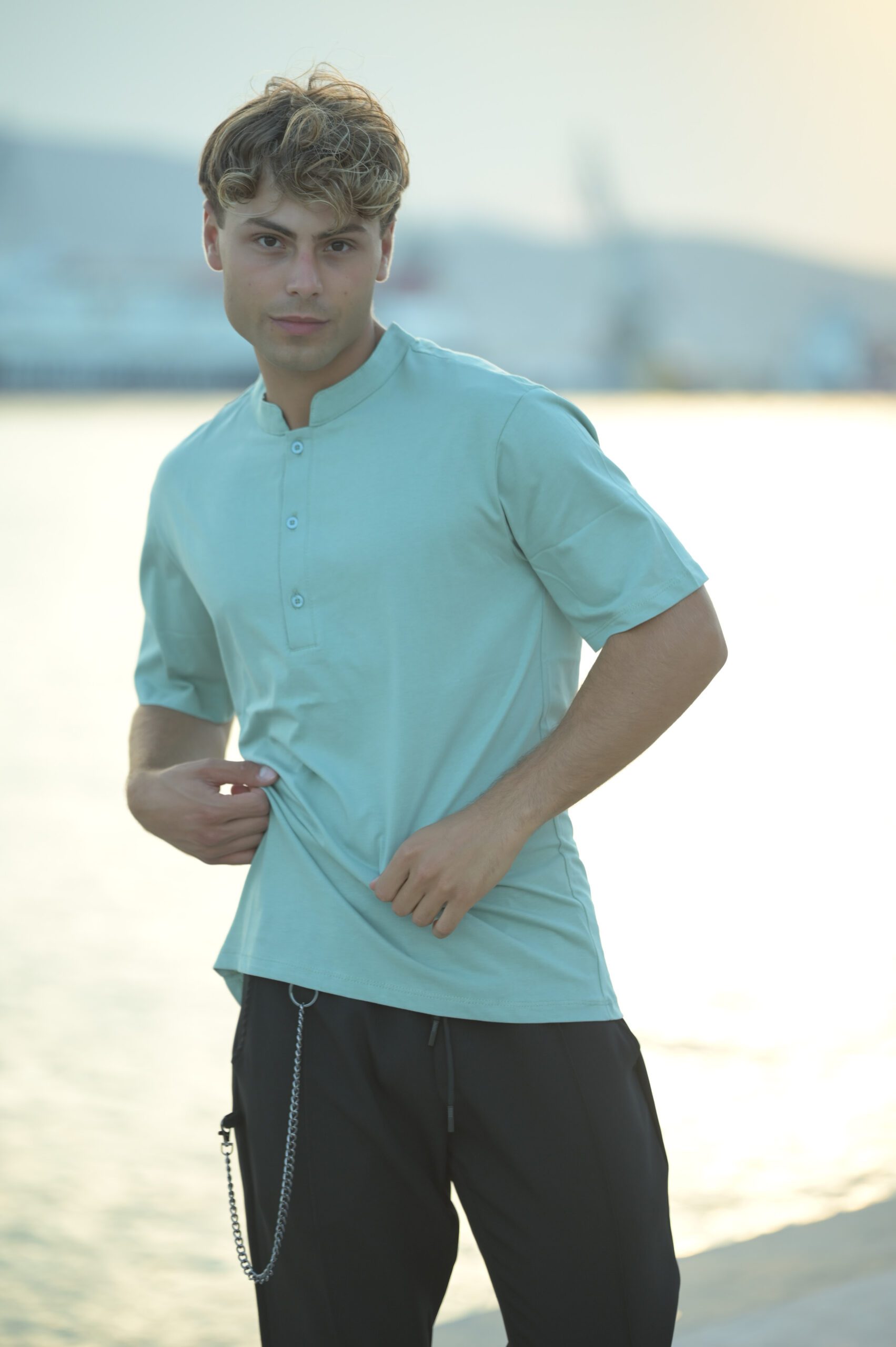 ART 18 T-Shirt A Verde - Image 2